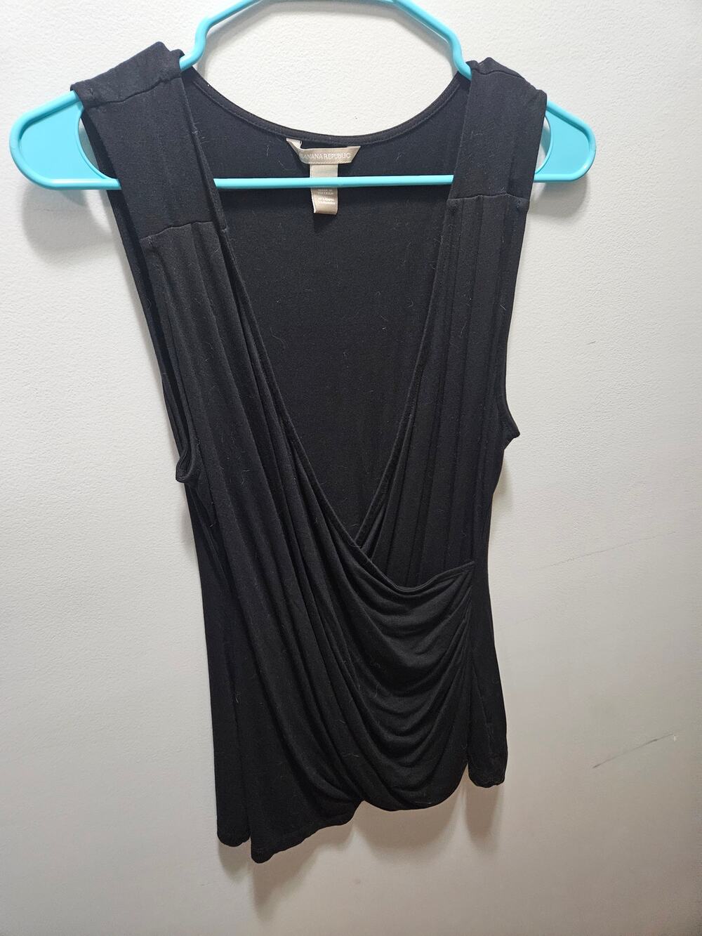 Beautiful SUM14 Banana Republic Black Deep V-Neck Top Size Large